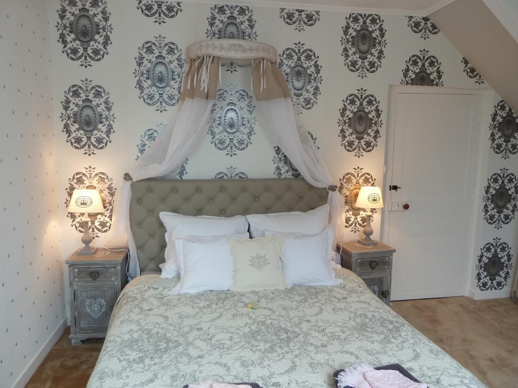 Manoir De Les Quatre Etoiles Couette-café